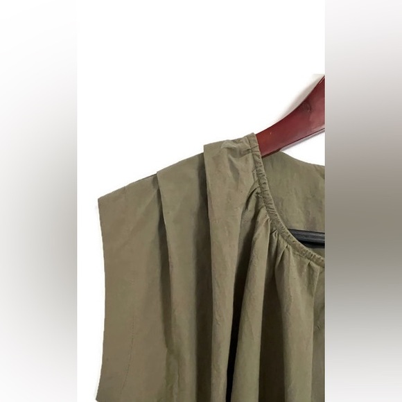 NWT Little Moutain parachute crop top in olive green, size Large. - Picture 4 of 10